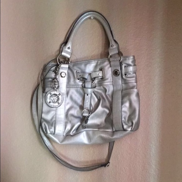 Silver medium sized handbag