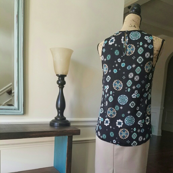 Laundry Top - Picture 2 of 4