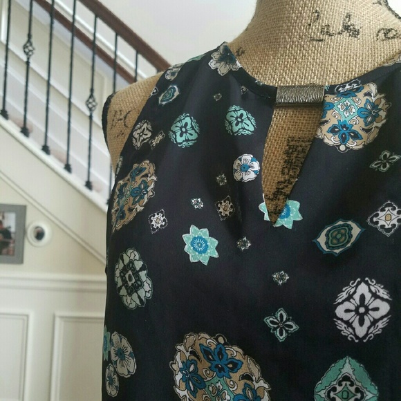 Laundry Top - Picture 3 of 4