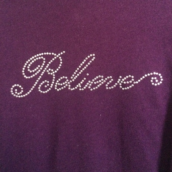 Purple holiday "Believe" long sleeve top, small - Picture 3 of 4