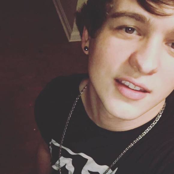 Meet your Posher, Ty