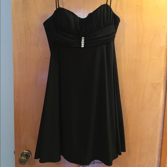Sleeveless little black dress - Picture 1 of 1