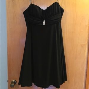 Sleeveless little black dress