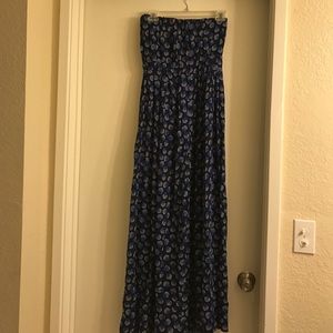 Never worn Loft Maxi beach dress (size small)