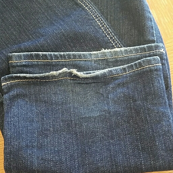 Hollister jeans 5 short. - Picture 3 of 4