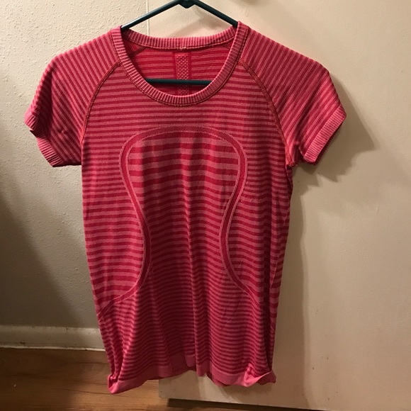 lululemon athletica Tops - Lulu workout shirt