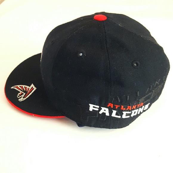 Alanta Falcons fitted cap. - Picture 2 of 4