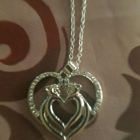 New heart monkey necklace - Picture 2 of 3