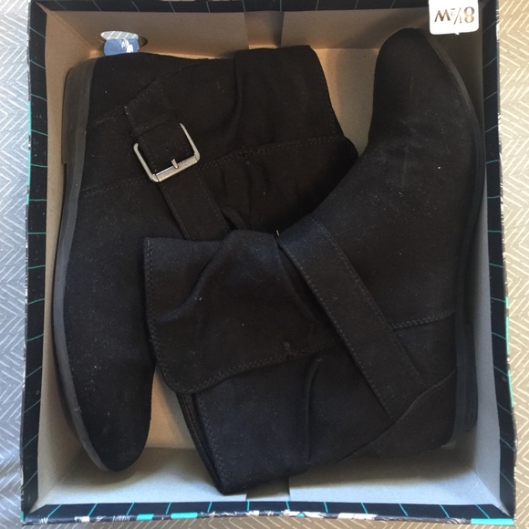 Short Black Boots