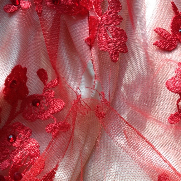 Prom dress. - Picture 4 of 4