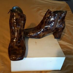 Patent leather boots size 7 1/2