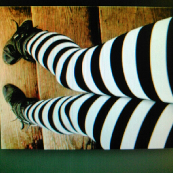 Black and white - Striped tights - Picture 2 of 2