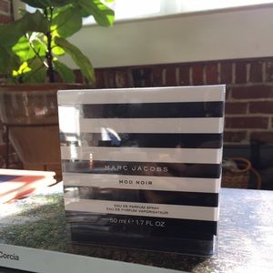 Marc Jacobs Mod Noir Eau de Parfum 1.7 oz