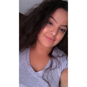 Meet your Posher, Mayra