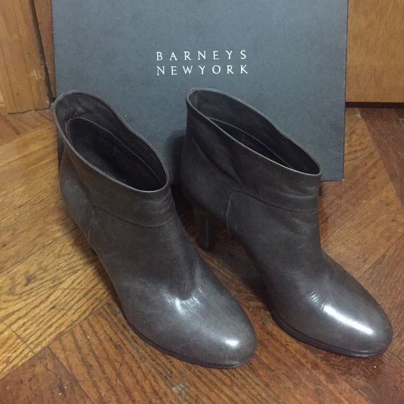 Ankle grey boots