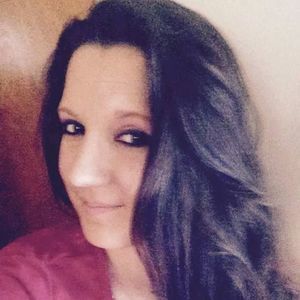 Meet your Posher, Leona