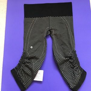 Lululemon In the flow crop II brand new w tags 6