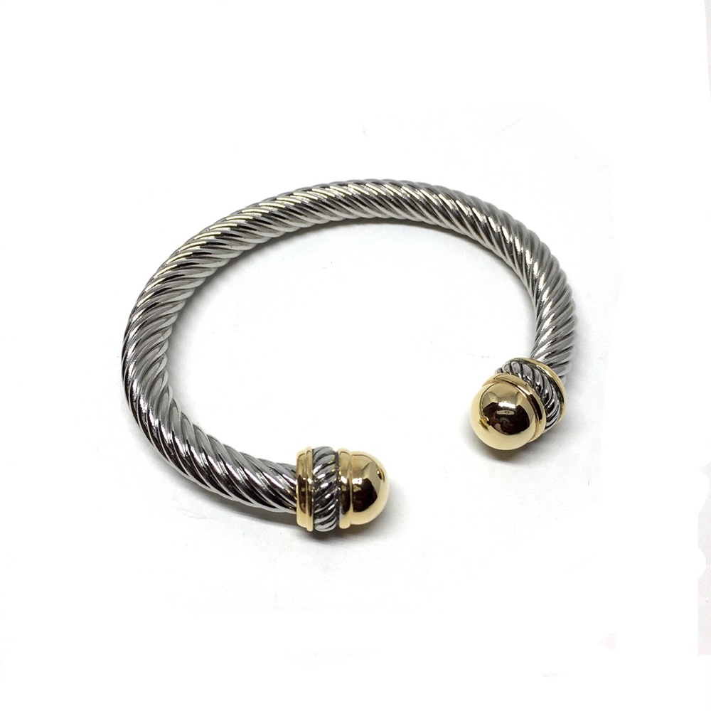 ⏰HOT SALE⏰Rhodium/18k Gold Plated Open End Cuff - Picture 3 of 8