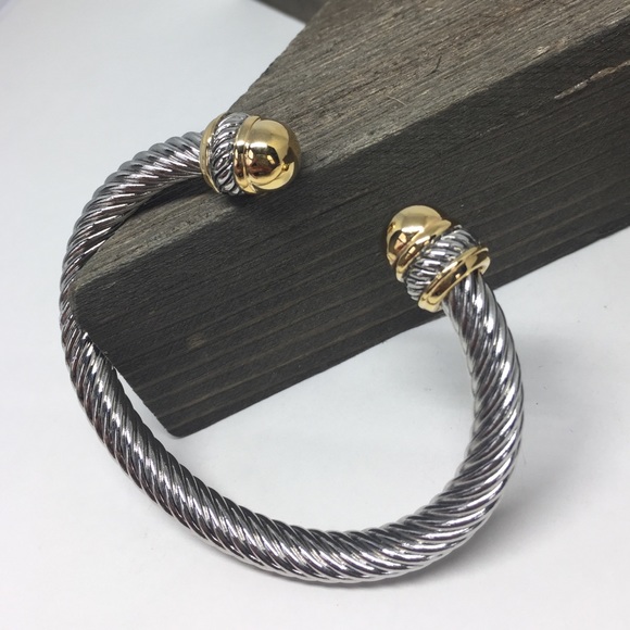 ⏰HOT SALE⏰Rhodium/18k Gold Plated Open End Cuff - Picture 5 of 8