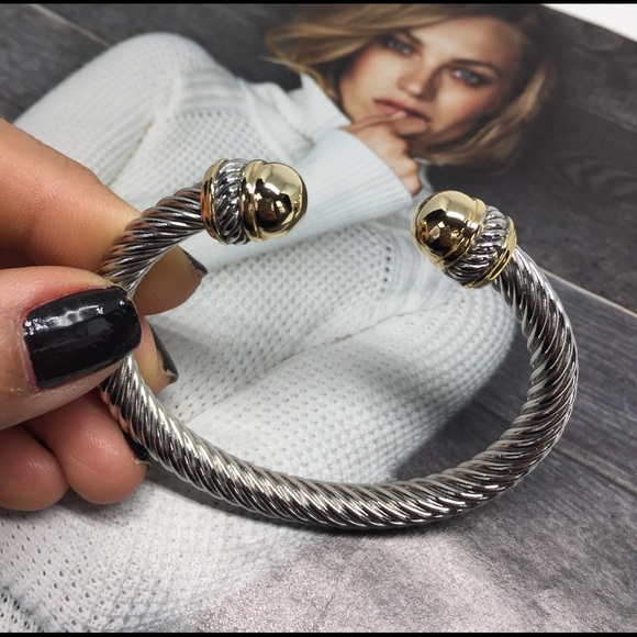 ⏰HOT SALE⏰Rhodium/18k Gold Plated Open End Cuff - Picture 4 of 8