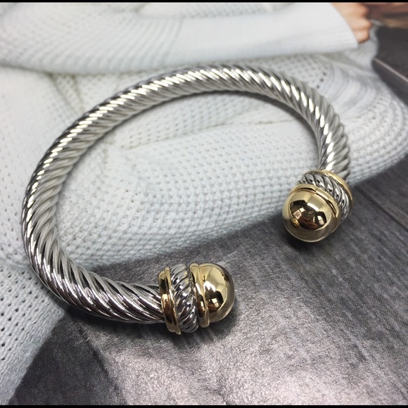 ⏰HOT SALE⏰Rhodium/18k Gold Plated Open End Cuff - Picture 6 of 8