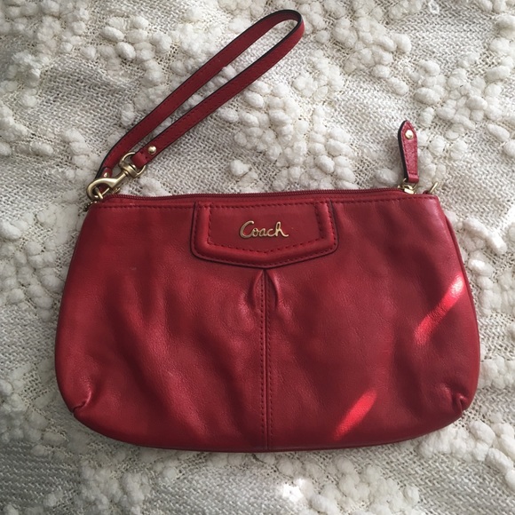 Coach Handbags - NWOT Coach leather wristlet
