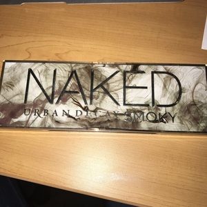 Urban Decay Naked Smoky palette