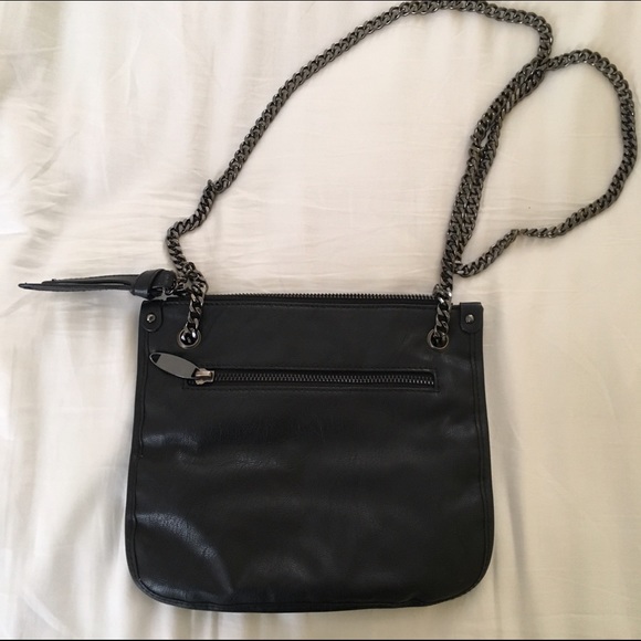 Kenneth Cole Reaction Black Front Ruffle Bag - Picture 3 of 4