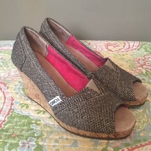 NWOB TOMS wedges. Sz 6.