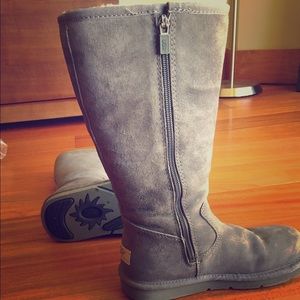 Classic Uggs, gray - excellent condition!!! Sz 5