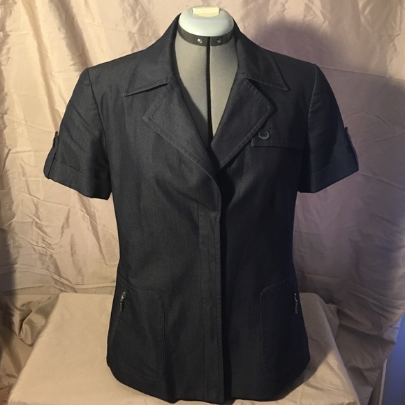 Jones New York short sleeve denim zip up blazer