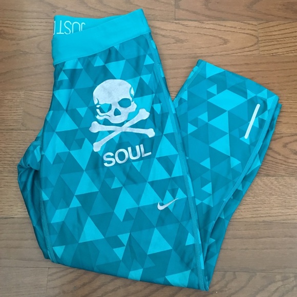 Green Nike Soul Cycle Cropped Pants
