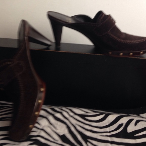Stuart weitzman brown suede mules! - Picture 2 of 4