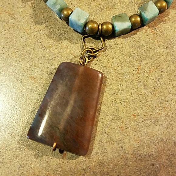 Leather and turquoise necklace - Picture 2 of 3