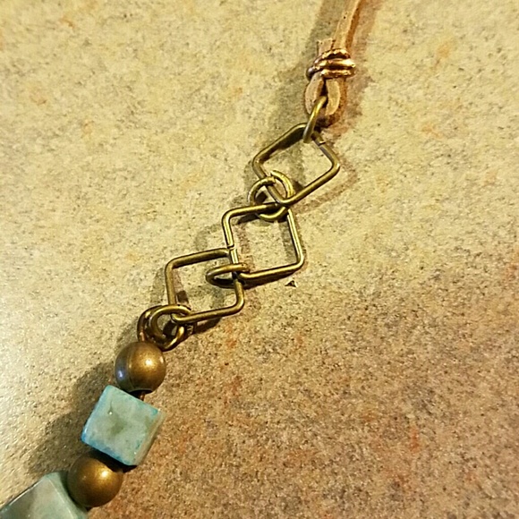 Leather and turquoise necklace - Picture 3 of 3