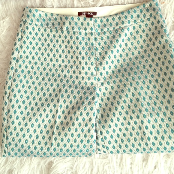 Nic+Zoe embroidered dressy pants size 4