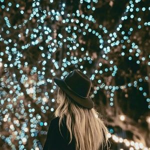 Meet your Posher, Selina