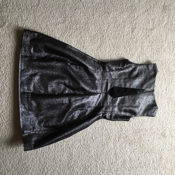 Sparkly dress 🌟 - Picture 3 of 4