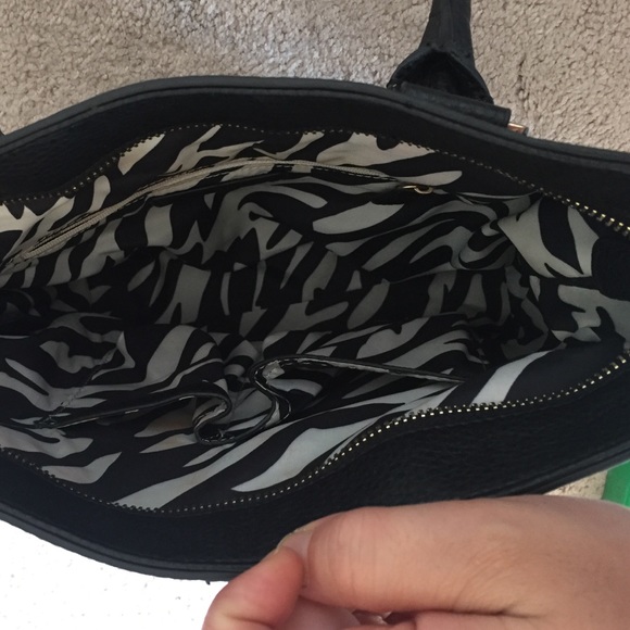 Anne Klein black purse 👛 - Picture 3 of 4