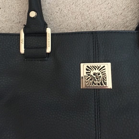 Anne Klein black purse 👛 - Picture 4 of 4