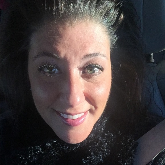 Meet your Posher, Julie
