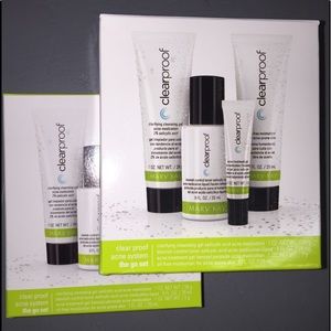 2 MARY KAY Clearproof Go Sets