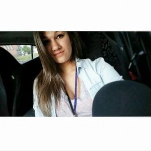 Meet your Posher, Demitria