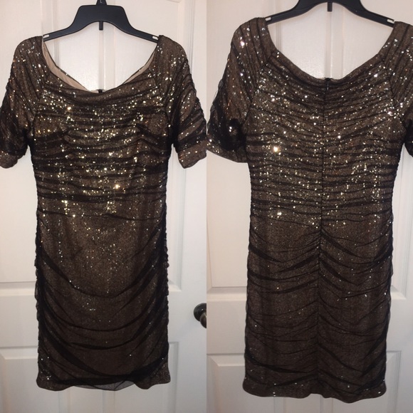 🚨🚨SOLD🚨🚨Ralph Lauren Gold Sequined Mesh Dress - Picture 2 of 4