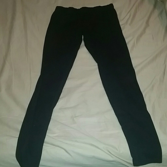 Black leggings
