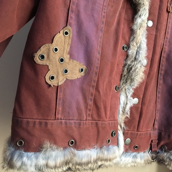 Burgundy Jean jacket with fur lined collar and sleeves_1 - Picture 2 of 4