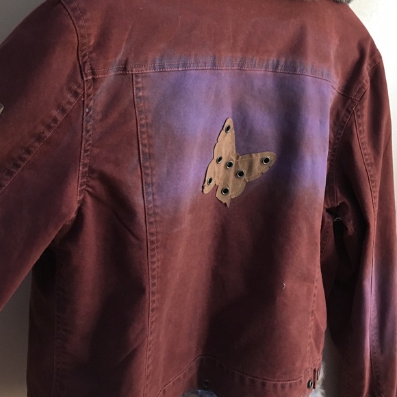 Burgundy Jean jacket with fur lined collar and sleeves_1 - Picture 4 of 4
