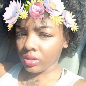 Meet your Posher, Shearifa