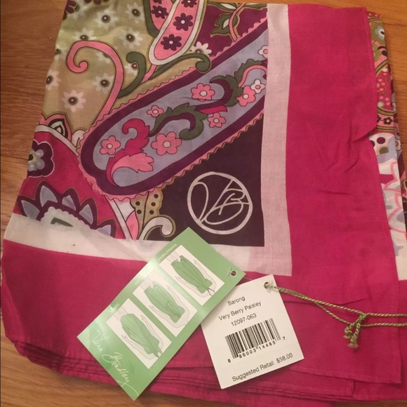 Vera Bradley Sarong/Wrap Very Berry Paisley