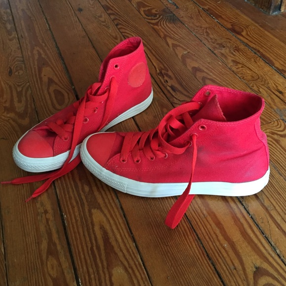 red high top converse all stars men's size 9
